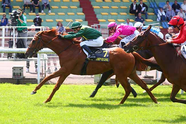 Photo d'arrivée de la course pmu PRIX DE TRACY-LE-MONT à COMPIEGNE le Vendredi 7 juin 2024