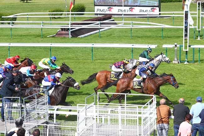 Photo d'arrivée de la course pmu PRIX DE L'EMPEREUR NAPOLEON III à COMPIEGNE le Mercredi 12 juin 2024