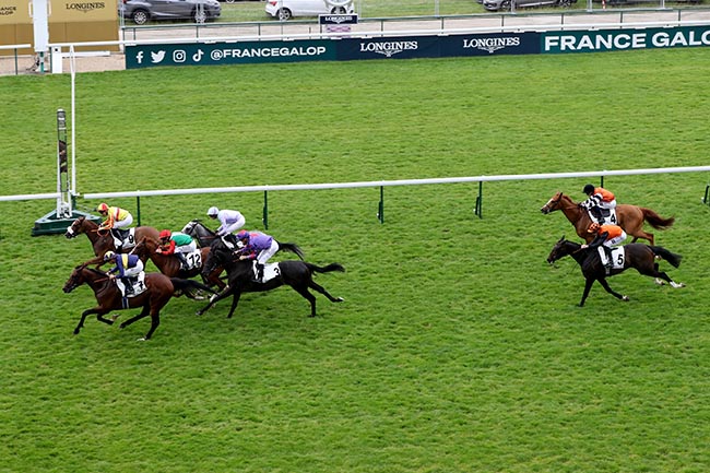 Photo d'arrivée de la course pmu PRIX PERPLEXITE à LONGCHAMP le Jeudi 20 juin 2024