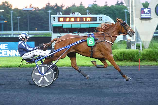 Photo d'arrivée de la course pmu PRIX EURYKLEIA à PARIS-VINCENNES le Vendredi 21 juin 2024