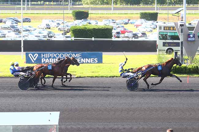 Photo d'arrivée de la course pmu PRIX ALBERT VIEL à PARIS-VINCENNES le Dimanche 23 juin 2024