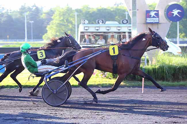 Arrivée quinté pmu PRIX NEMAUSA à PARIS-VINCENNES