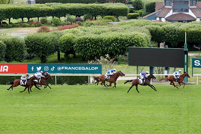 Photo d'arrivée de la course pmu PRIX EUGENE ADAM à SAINT CLOUD le Dimanche 30 juin 2024