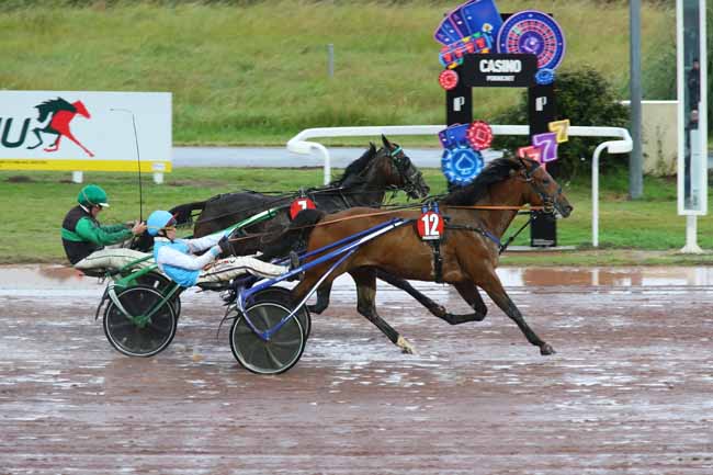 Arrivée quinté pmu PRIX DU CASINO PARTOUCHE DE PORNICHET à PORNICHET