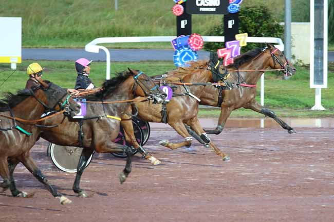 Photo d'arrivée de la course pmu PRIX CUISINE PLUS à PORNICHET le Jeudi 11 juillet 2024