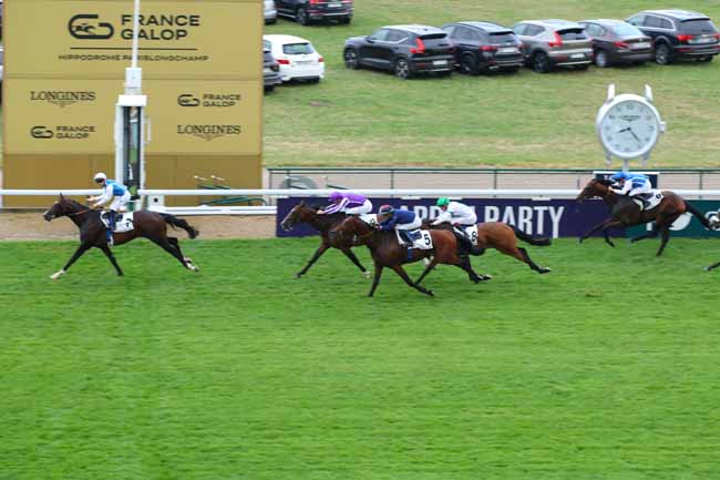 Photo d'arrivée de la course pmu GRAND PRIX DE PARIS à LONGCHAMP le Samedi 13 juillet 2024