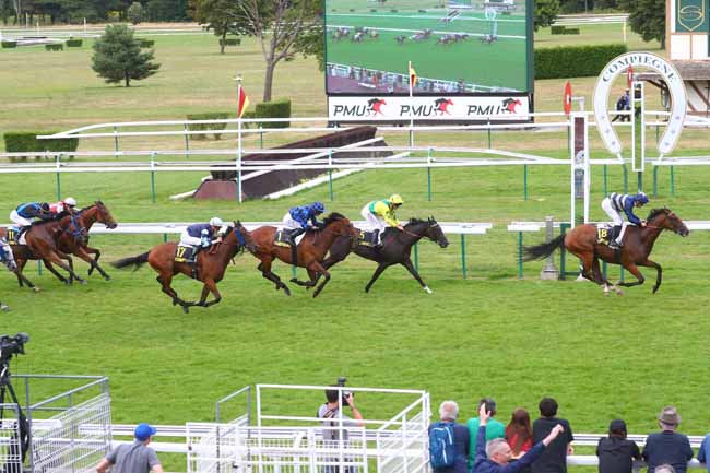 Photo d'arrivée de la course pmu PRIX DE PICARDIE à COMPIEGNE le Lundi 22 juillet 2024