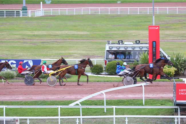 Photo d'arrivée de la course pmu PRIX DOMINIQUE SAVARY à ENGHIEN le Samedi 27 juillet 2024