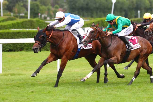 Photo d'arrivée de la course pmu PRIX DU PAYS D'AUGE - 9EME ETAPE DU DEFI DU GALOP - GEORGES CAMPRUBI - SWING AM. DES ANNEES 40 à CLAIREFONTAINE le Samedi 27 juillet 2024