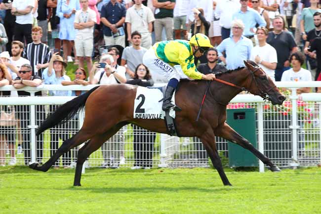 Photo d'arrivée de la course pmu PRIX DE CABOURG à DEAUVILLE le Dimanche 28 juillet 2024