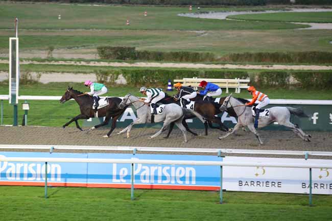 Photo d'arrivée de la course pmu PRIX DU LOGIS à DEAUVILLE le Jeudi 1 août 2024