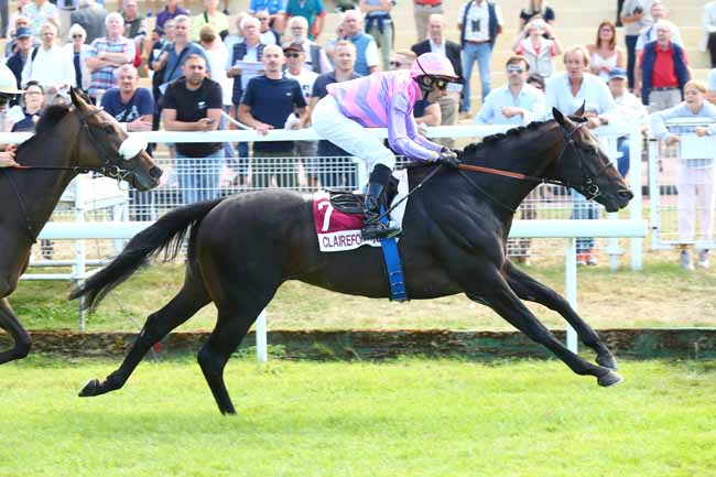 Photo d'arrivée de la course pmu PRIX EQUURES (PRIX DES SOURCES) à CLAIREFONTAINE le Vendredi 9 août 2024