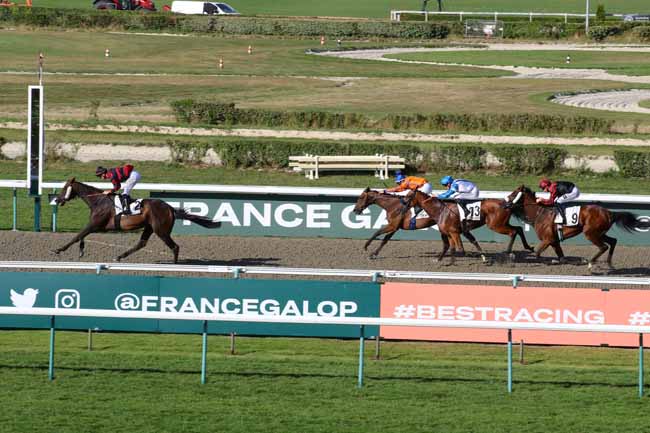 Photo d'arrivée de la course pmu PRIX DEAUVILLE YACHT CLUB à DEAUVILLE le Samedi 10 août 2024