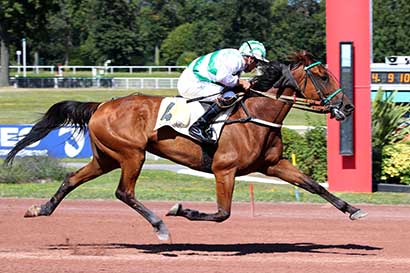 Photo d'arrivée de la course pmu PRIX DE LA PLACE VAUBAN à ENGHIEN le Samedi 10 août 2024