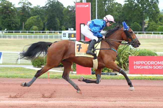 Photo d'arrivée de la course pmu PRIX DE REUILLY à ENGHIEN le Vendredi 16 août 2024