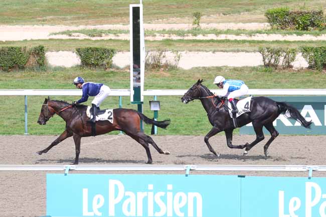Photo d'arrivée de la course pmu PRIX D'ISIGNY à DEAUVILLE le Samedi 17 août 2024