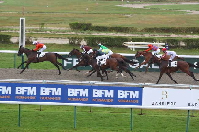 Photo d'arrivée de la course pmu PRIX D'ABLON à DEAUVILLE le Mardi 20 août 2024