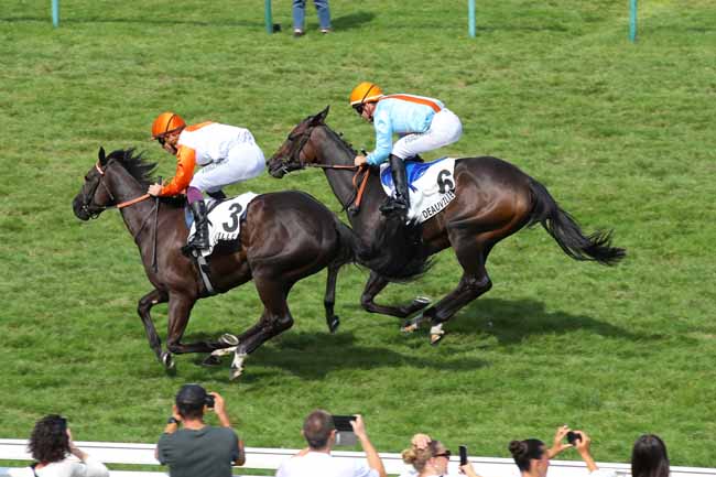 Photo d'arrivée de la course pmu PRIX AU-DELA DES PISTES (PRIX DE CAEN) à DEAUVILLE le Jeudi 22 août 2024