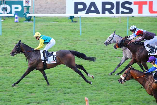 Arrivée quinté pmu PRIX FRANCOIS ANDRE - GRAND PRIX DES FEMMES JOCKEYS à DEAUVILLE
