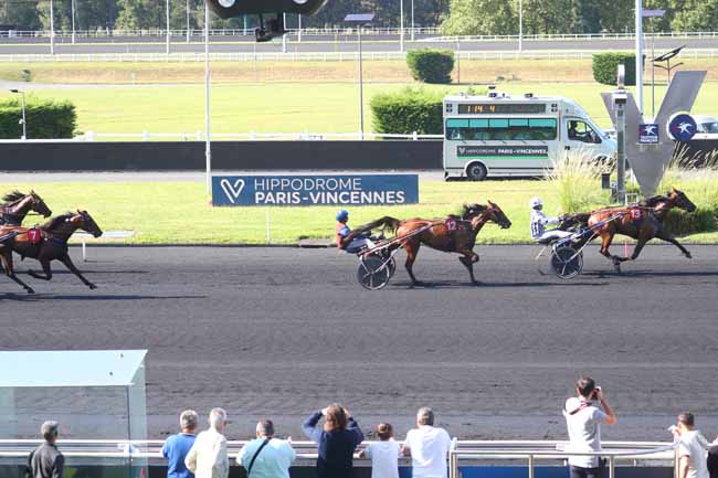 Photo d'arrivée de la course pmu PRIX D'ANTIBES à PARIS-VINCENNES le Lundi 26 août 2024