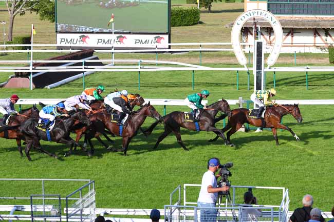 Arrivée quinté pmu PRIX DES BORDS DE L'OISE à COMPIEGNE