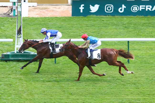 Photo d'arrivée de la course pmu PRIX DE FONTENOY à LONGCHAMP le Jeudi 29 août 2024