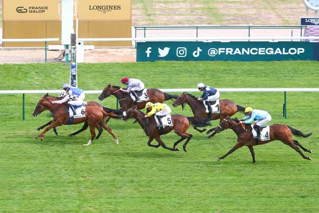 Photo d'arrivée de la course pmu PRIX DE LA CASCADE à LONGCHAMP le Jeudi 29 août 2024