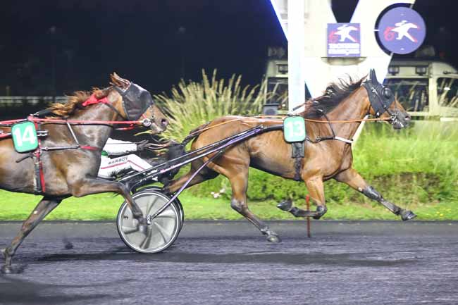 Photo d'arrivée de la course pmu PRIX GISELLA à PARIS-VINCENNES le Vendredi 30 août 2024