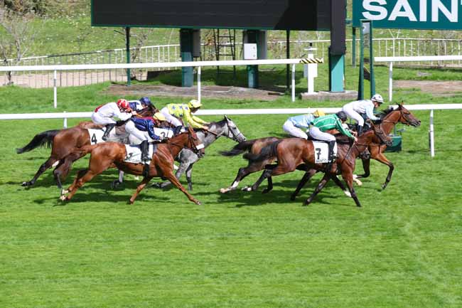 Photo d'arrivée de la course pmu PRIX BILL WILLIAMSON (CHAMPIONNAT PARIS-TURF DES APPRENTIS & JEUNES JOCKEYS) à SAINT CLOUD le Vendredi 13 septembre 2024
