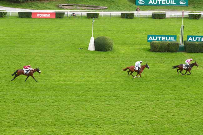 Photo d'arrivée de la course pmu PRIX DE THONON à AUTEUIL le Mardi 24 septembre 2024