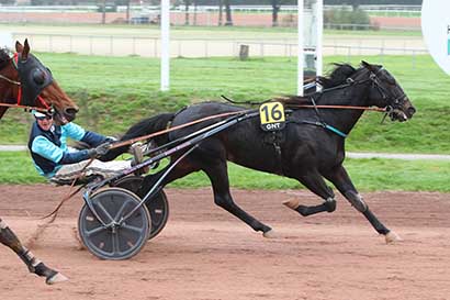 Arrivée quinté pmu GRAND NATIONAL DU TROT (GRAND PRIX DE LOIRE-ATLANTIQUE) à NANTES
