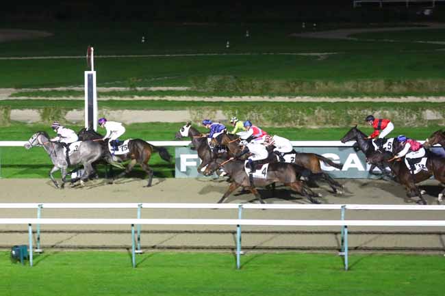 Photo d'arrivée de la course pmu PRIX DE L'OPERATION GOODWOOD à DEAUVILLE le Vendredi 8 novembre 2024