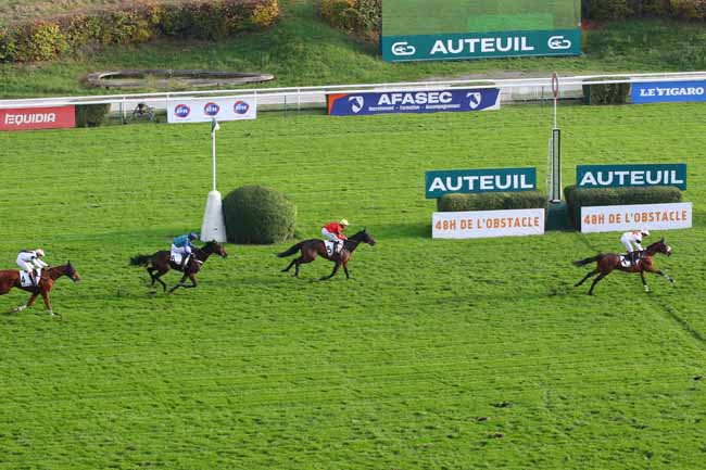 Photo d'arrivée de la course pmu PRIX CONGRESS à AUTEUIL le Samedi 16 novembre 2024