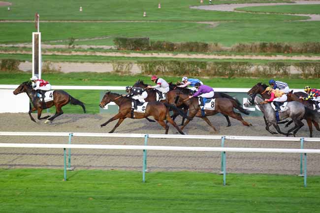 Photo d'arrivée de la course pmu PRIX DE JUNO BEACH à DEAUVILLE le Mercredi 4 décembre 2024