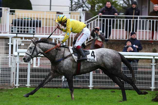 Photo d'arrivée de la course pmu PRIX ANDRE MICHEL à AUTEUIL le Dimanche 8 décembre 2024