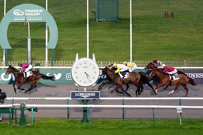 Photo d'arrivée de la course pmu PRIX DE FERGAND à CHANTILLY le Mardi 10 décembre 2024
