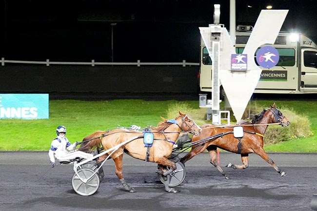 Arrivée quinté pmu PRIX DE CHALAIS à PARIS-VINCENNES