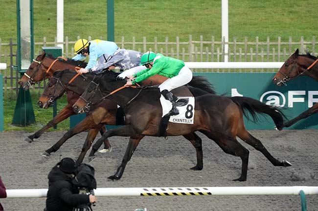 Photo d'arrivée de la course pmu PRIX DES CANTERS à CHANTILLY le Lundi 30 décembre 2024