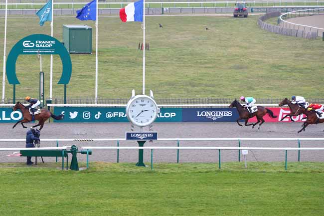 Photo d'arrivée de la course pmu PRIX DES GAZONS DE COYE à CHANTILLY le Vendredi 7 février 2025