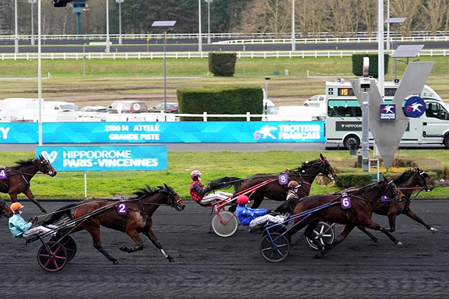 Photo d'arrivée de la course pmu PRIX DE BERCY à PARIS-VINCENNES le Samedi 8 février 2025