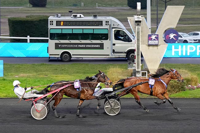 Photo d'arrivée de la course pmu PRIX DU MESLE à PARIS-VINCENNES le Mercredi 12 février 2025