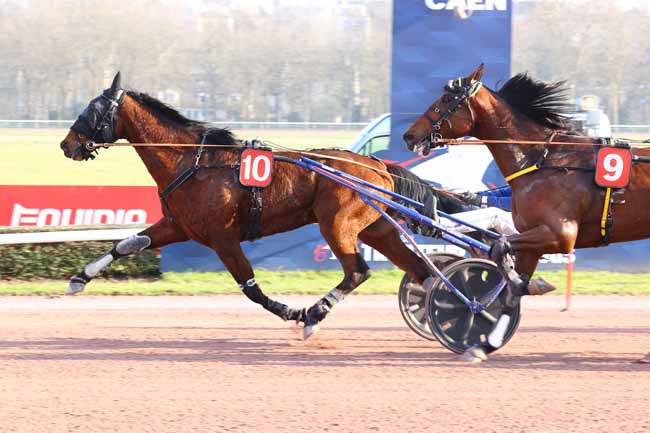 Photo d'arrivée de la course pmu PRIX DE NONANT-LE-PIN à CAEN le Lundi 3 mars 2025