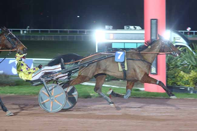 Arrivée quinté pmu PRIX DE PIERREFITTE-SUR-SEINE à ENGHIEN