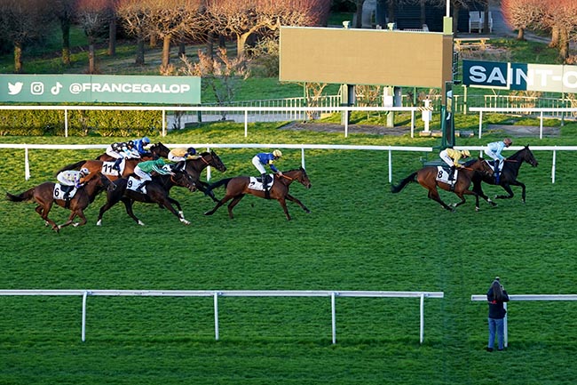 Photo d'arrivée de la course pmu PRIX DU ROUSSILLON à SAINT CLOUD le Samedi 29 mars 2025
