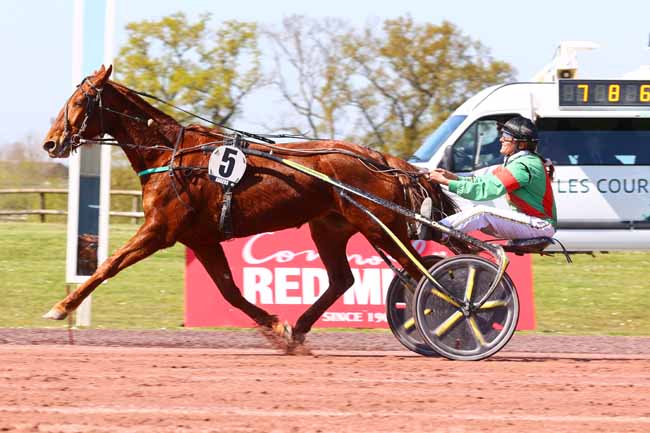 Photo d'arrivée de la course pmu PRIX INTERMEDE à ANGERS le Mercredi 2 avril 2025